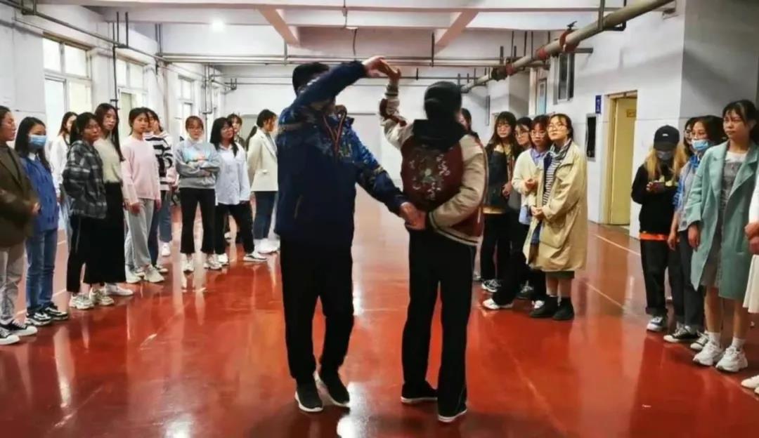 体育课夏天穿什么,夏天来了户外课程