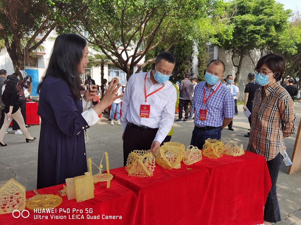 2021年，德阳市青云山路小学五育之花并蒂开