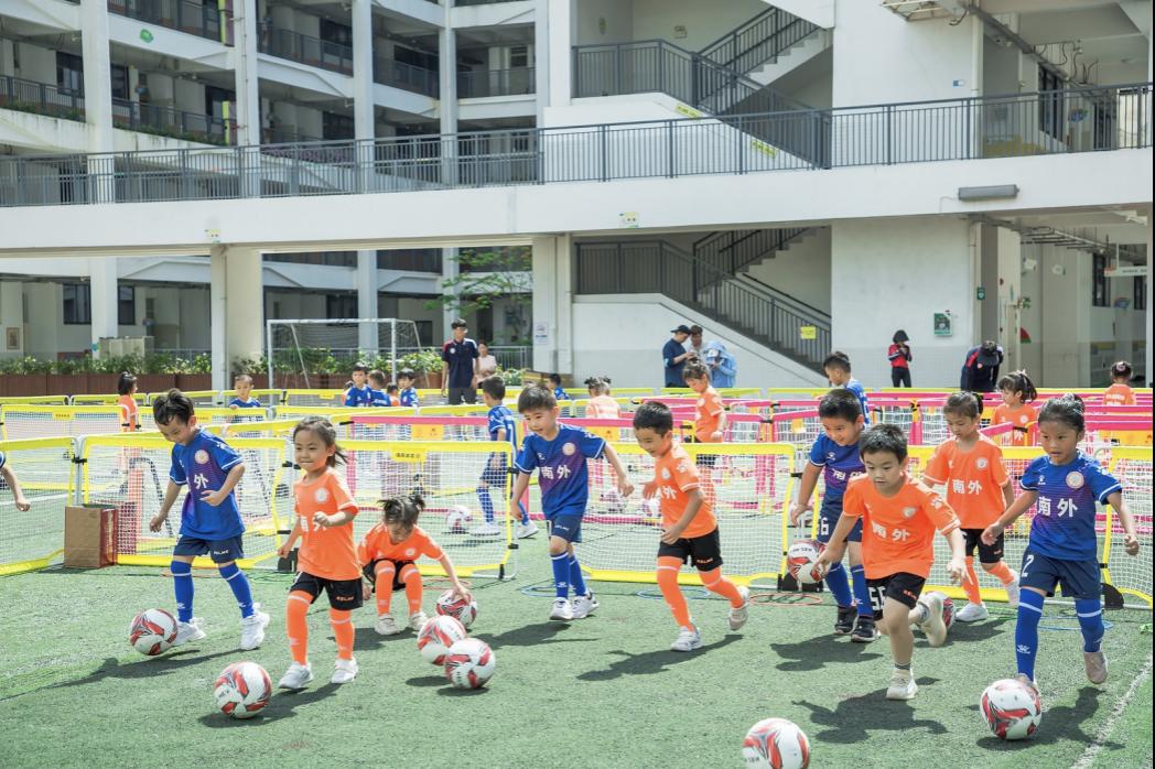 足球从娃娃抓起完整版,幼儿足球从娃娃抓起