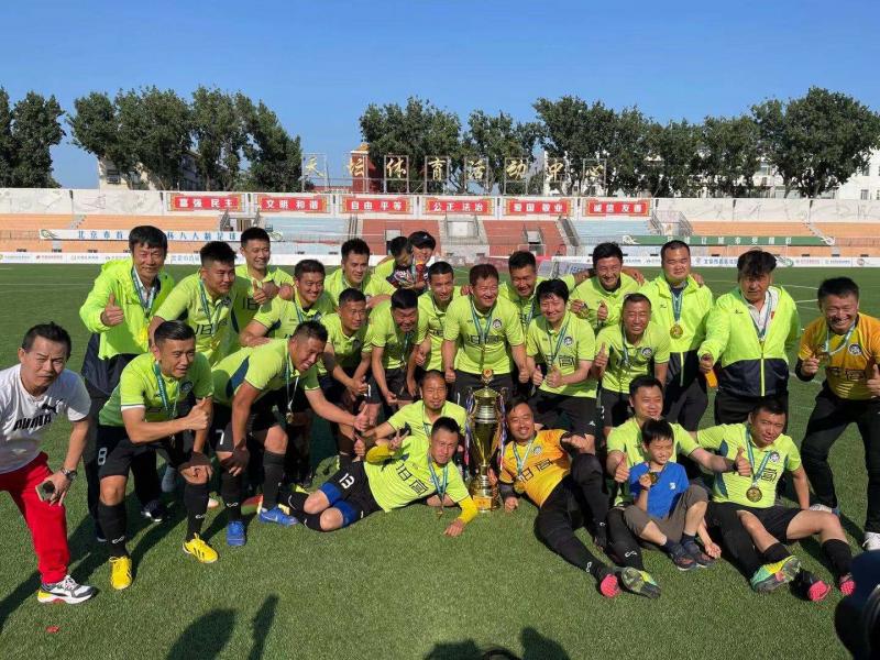 首届社区杯八人制足球赛决出最后王者王长庆“帽子戏法”助大兴夺冠