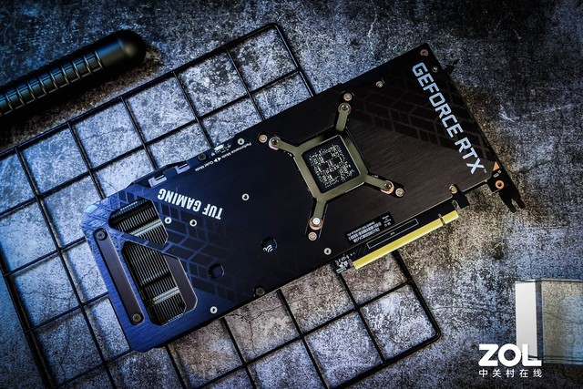 华硕TUFRTX3070TiO8G首测顶级信仰源自细节