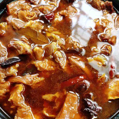 牛筋头巴脑怎样做好吃又软烂,筋头巴脑一锅香所需食材