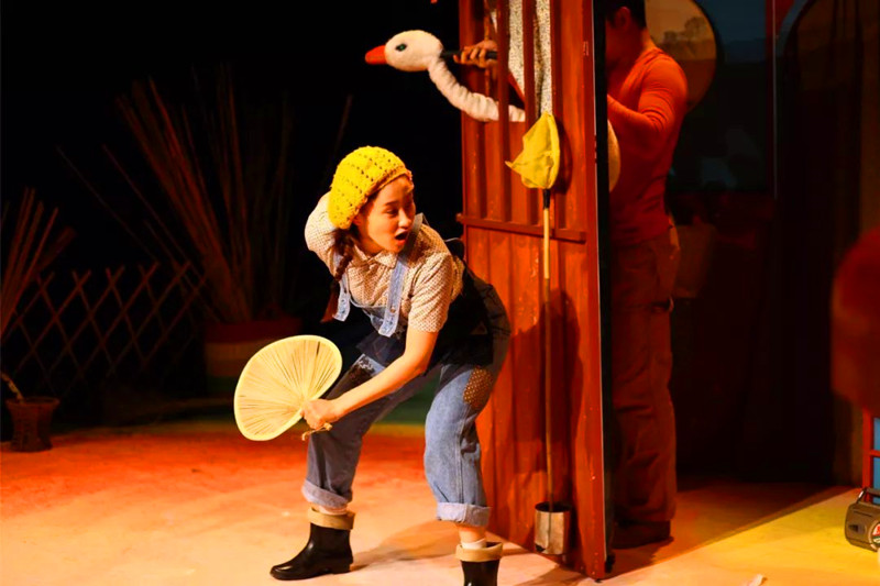 生活里遇到挫折，总有一只愿意帮忙的“鹅”