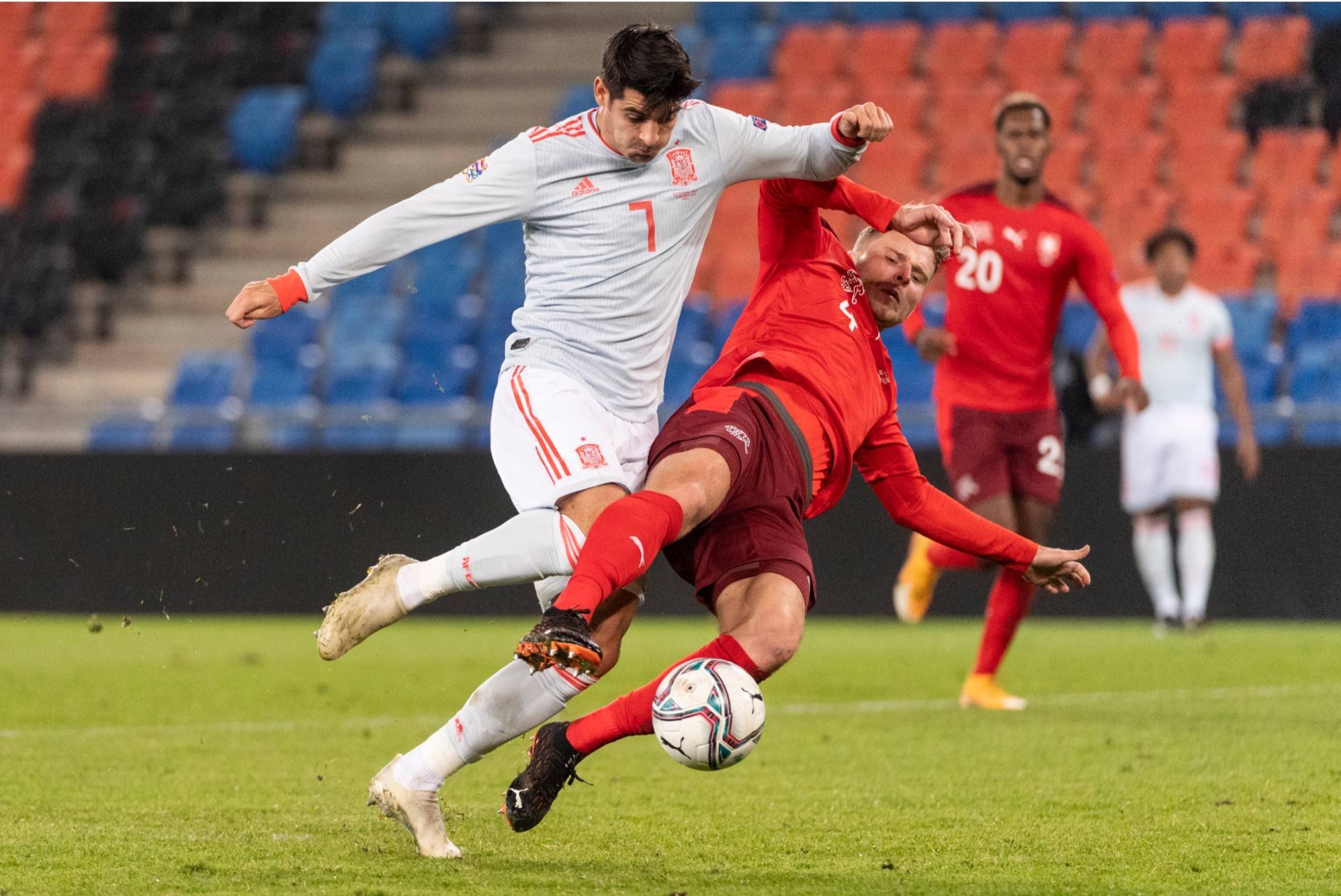 西班牙vs瑞士南非世界杯,西班牙与瑞士足球比赛分析