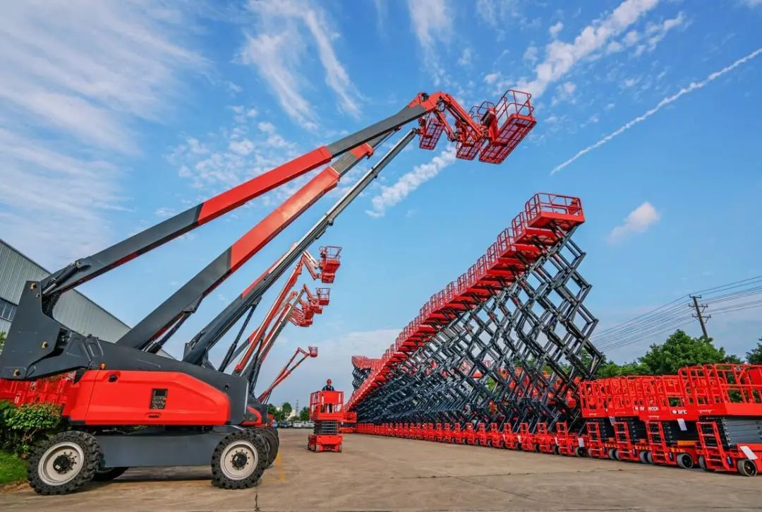 向着工业城出发,向社会主义工业化迈进