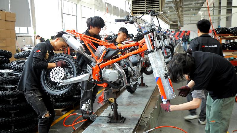 凝心聚力创造辉煌超越未来,凝心聚力谋发展砥砺奋进再跨越