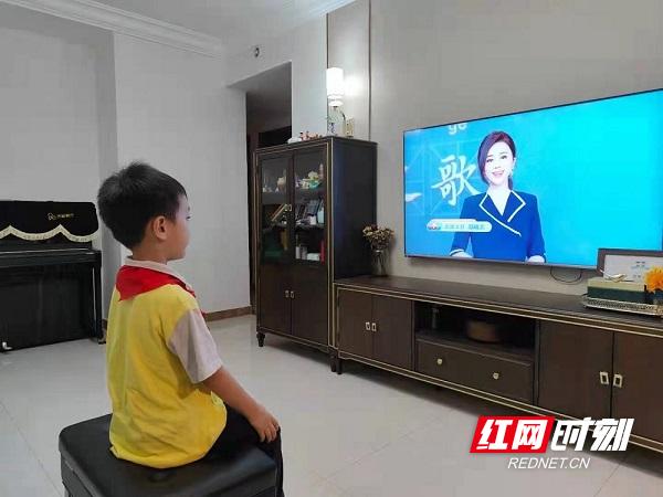 美在“云端”——郭晓芳老师和“我是接班人”网络大课堂