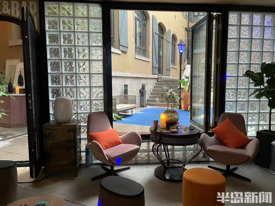 新闻周刊丨老街里，新芳华！200米小巷已吸引13家网红店，这是“一眼看海”前奏曲