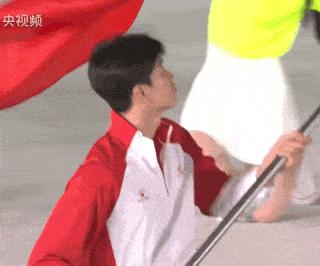 运动员穿的衣服品牌,之前运动员都穿什么品牌