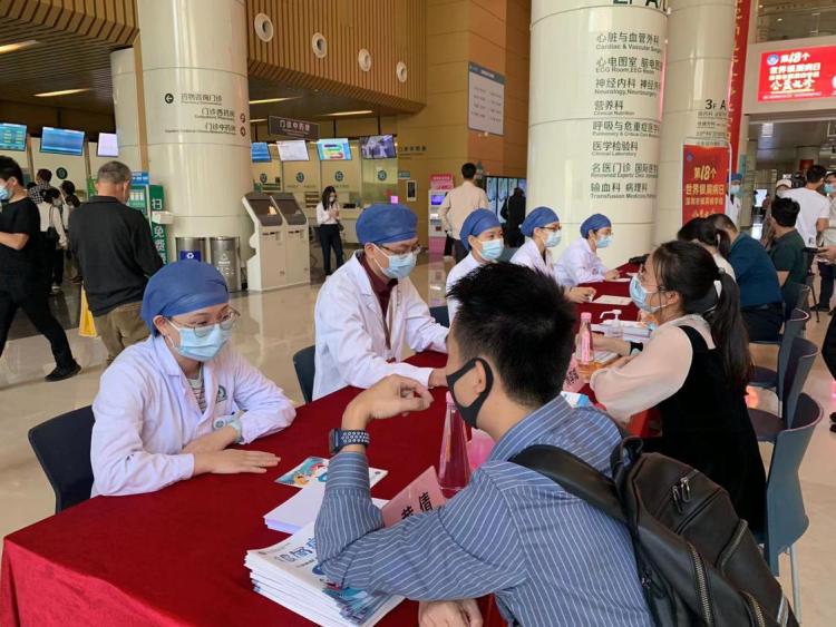 深圳34家医院联手，110名皮肤科“大咖”共筑银屑病公益高墙