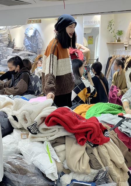 双十一疯狂购物采访,杭州四季青双十一