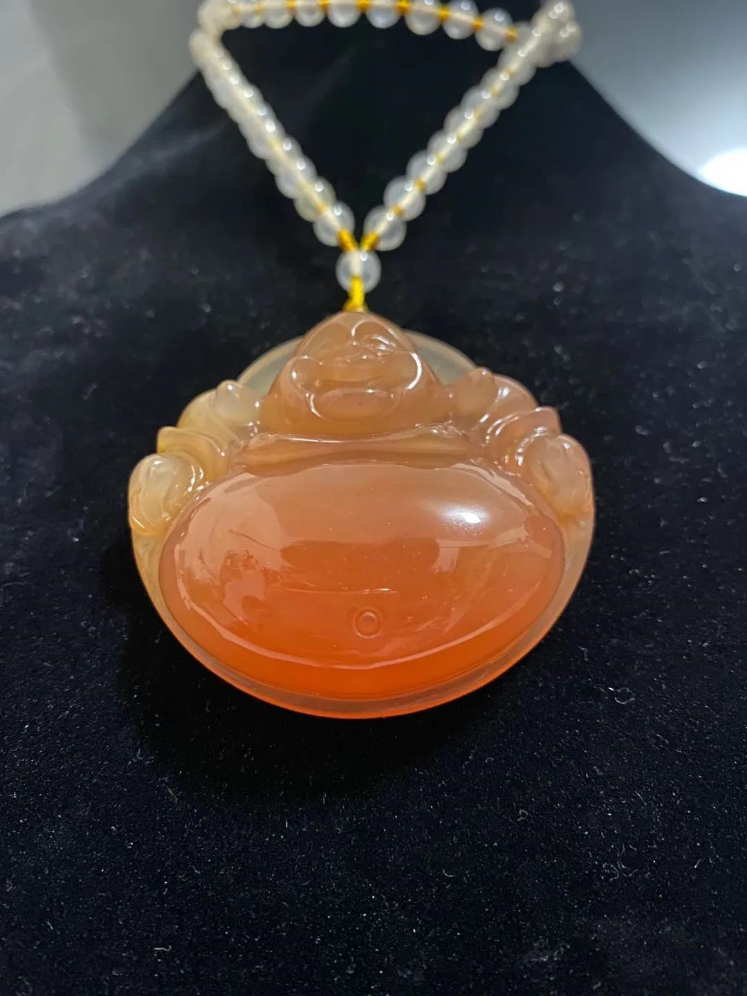 黄玉与黄龙玉哪个收藏价值高,黄龙玉能用精油养护吗