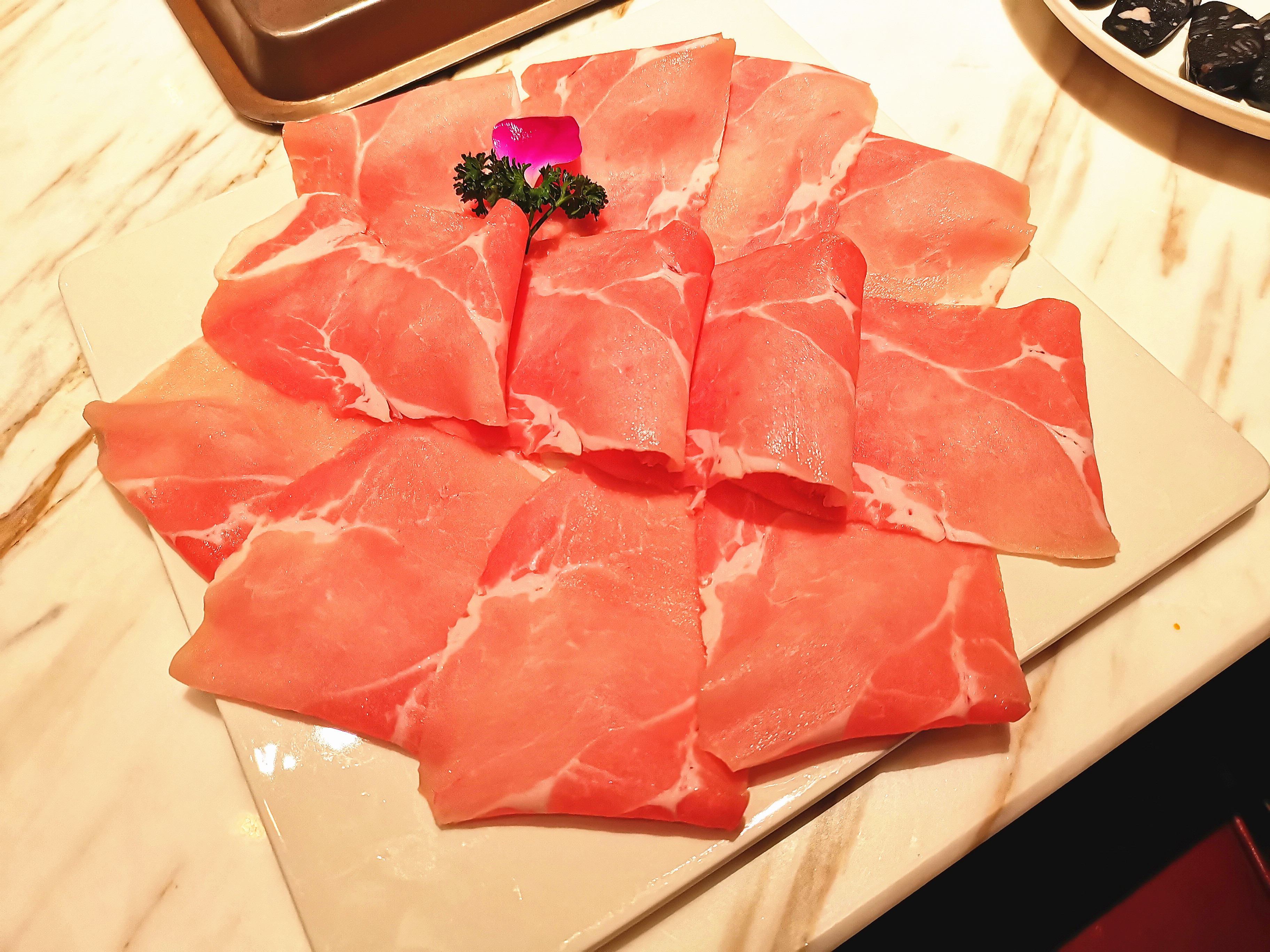 上海万象城自助火锅推荐,老码头火锅店必点