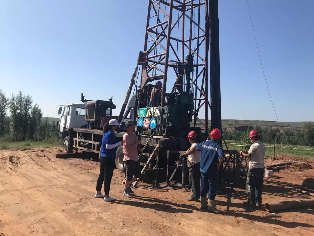 从偏远的小村庄又来到繁华的城市,从穷乡僻壤到人间仙境蝶变