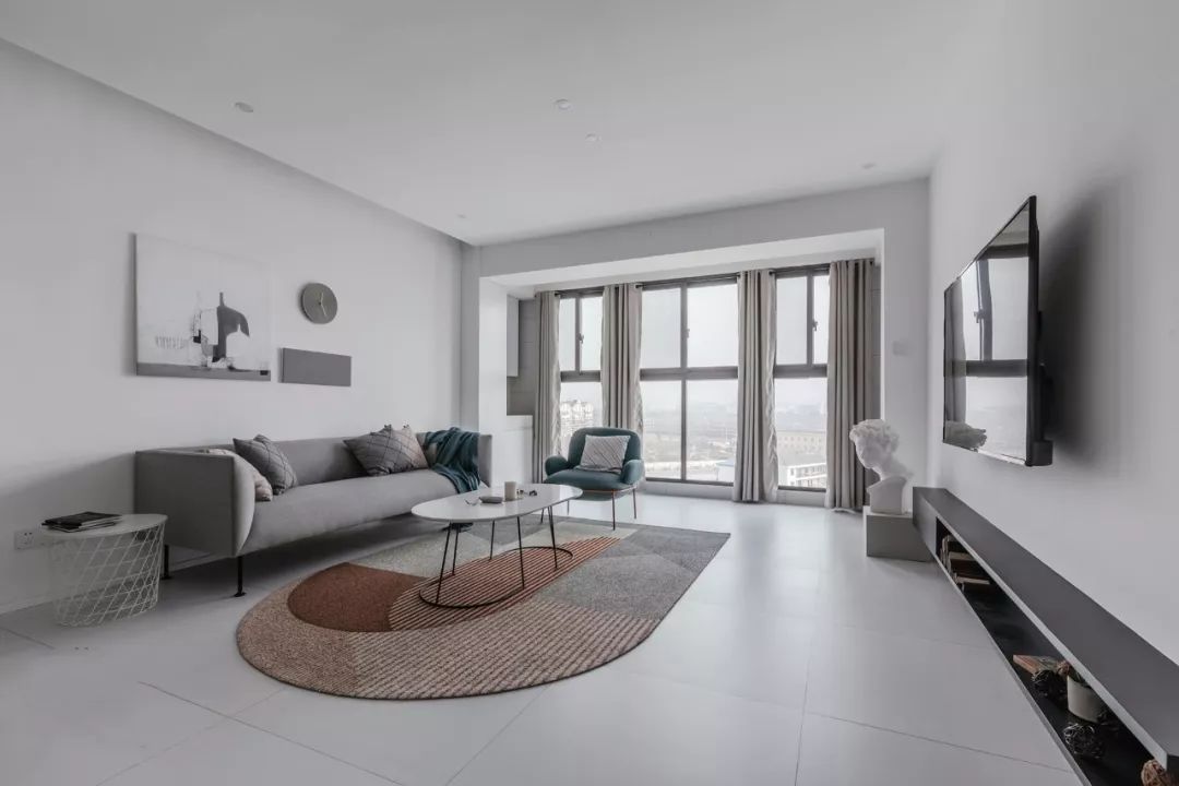 客厅大面积地砖深灰色铺贴效果图,客厅地砖简约铺贴图