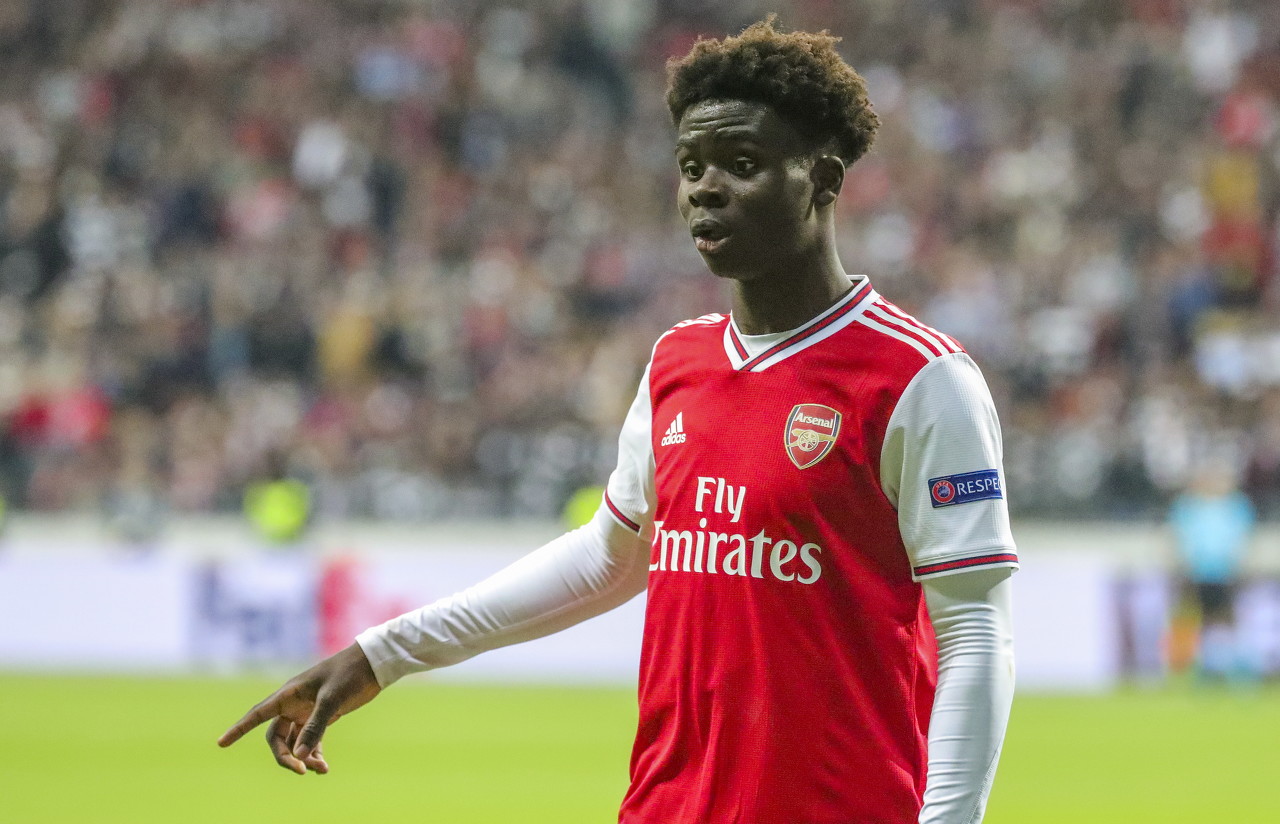 萨卡左后卫首秀,萨卡最佳位置是边锋