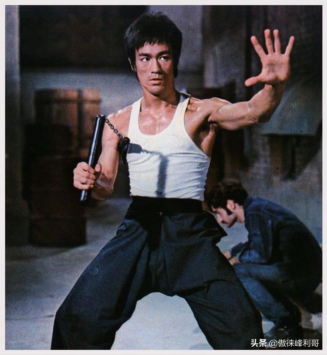 成龙拍电影受伤了电影就不拍了么,成龙电影受伤合集