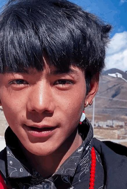 丁真家乡在理塘什么地方,丁真家乡理塘照片