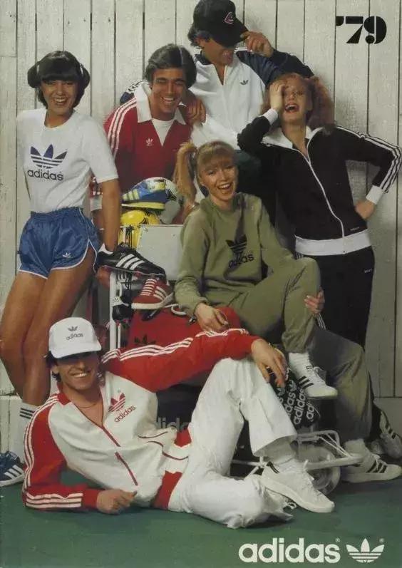 潮爆了｜冬天羽绒服穿腻了，可以试试这种复古运动风