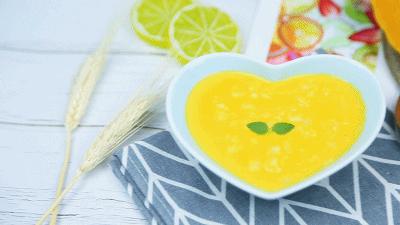 造型可爱的粒粒面,搭配亮丽的汤汁和芝士,不怕宝宝没胃口