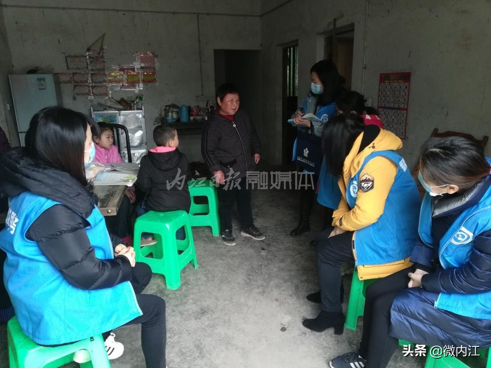 关爱留守儿童温暖孤寡老人,自贡市关爱贫困留守儿童活动