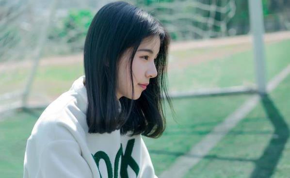 高中和大学哪个更累？4张图告诉你真实答案，个中心酸自行体会