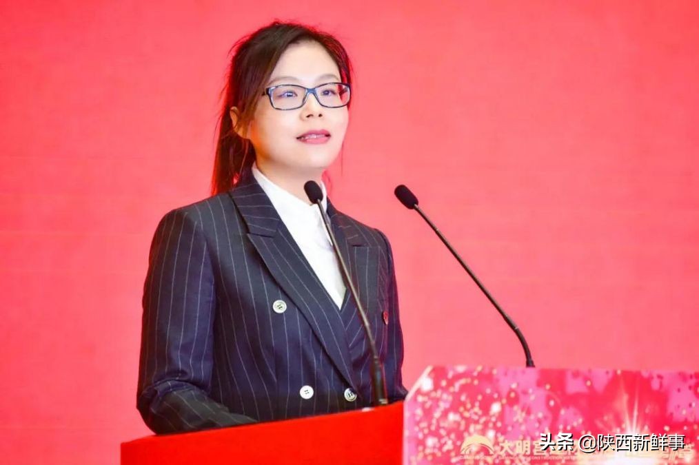 共享、共建、共创大明宫建材家居举办“中国第一签”5.1誓师大会