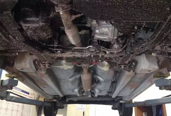 汽车底盘养护方法及注意事项,汽车底盘保养方法和技巧