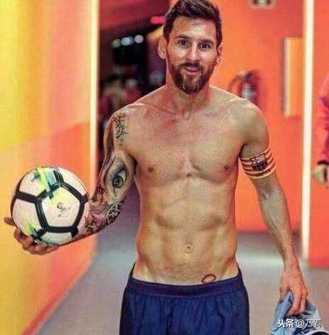 足坛十大神锋内马尔,世界十大腹肌球星