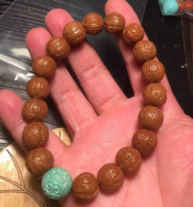 怎样挑选小尺寸文玩核桃,小核桃手串怎么挑选