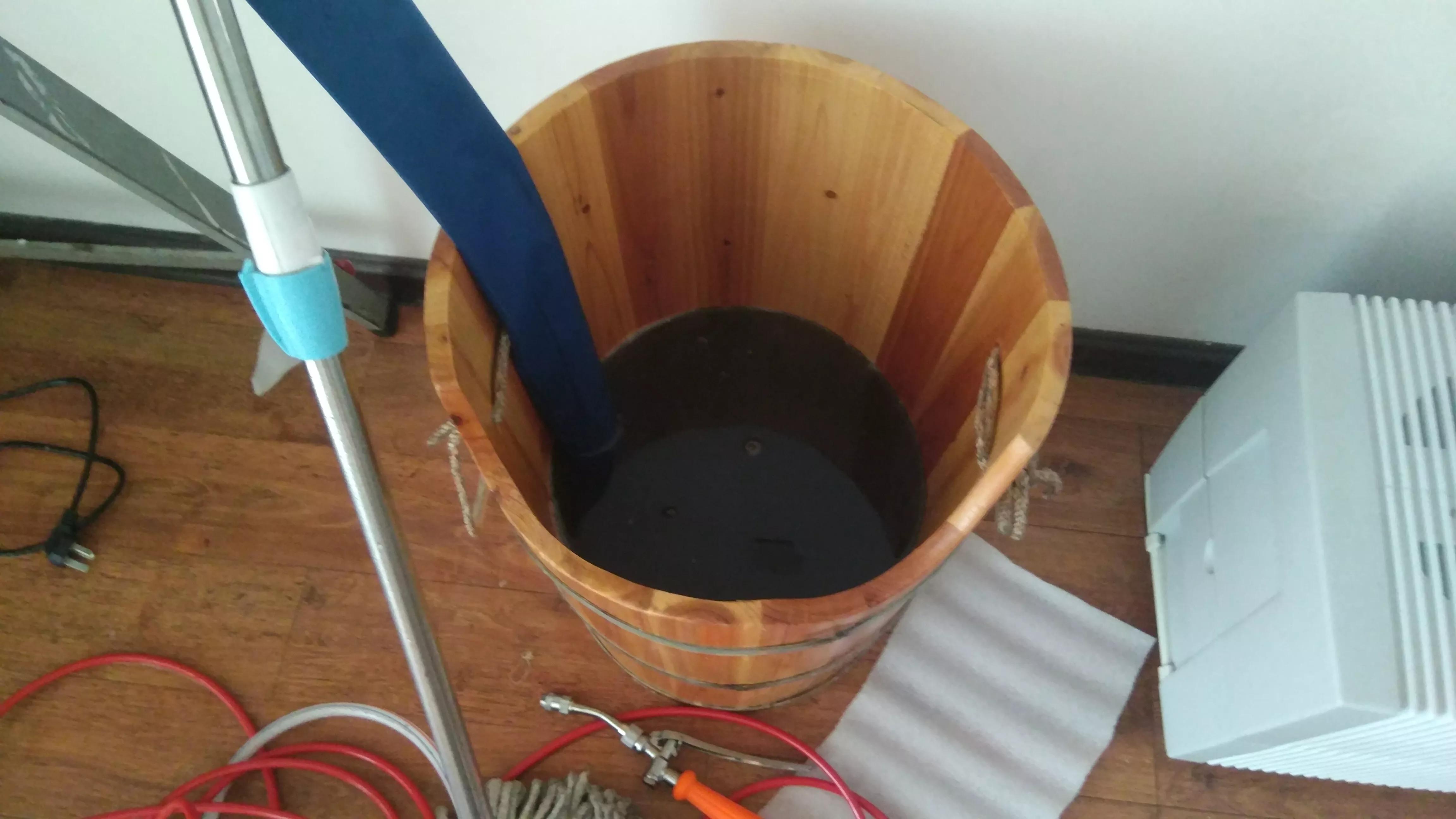 空调内机漏水怎么拆卸视频教程,海尔空调内机漏水解决方法视频