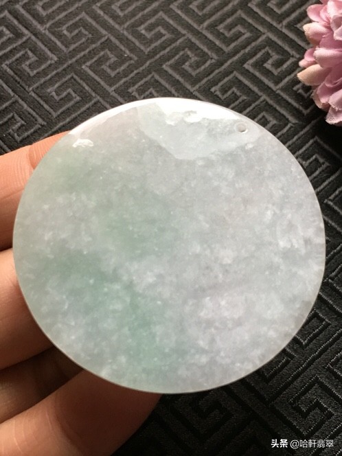 冰糯种和细糯种哪个好,冰糯种真的越大越亮吗