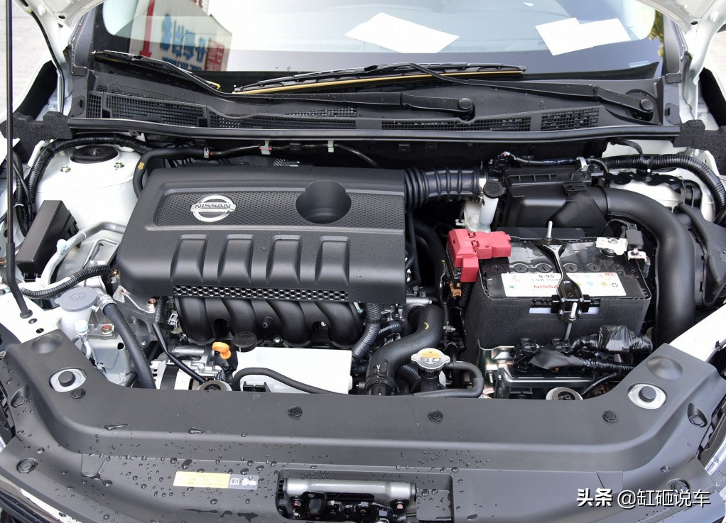 代步小车两厢骐达，空间不小还省油，皮实耐造，自动挡才9万