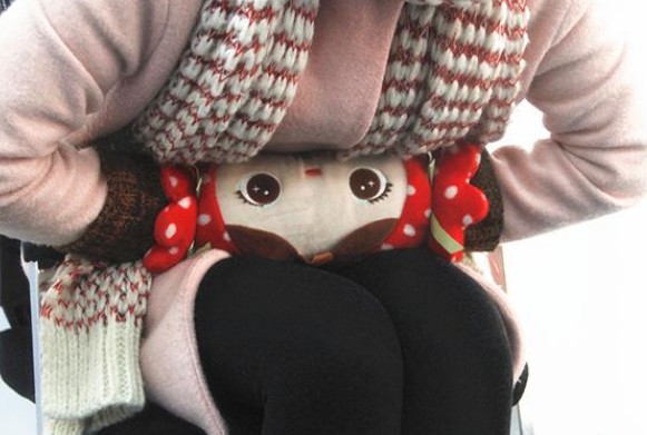 肚脐眼里的泥是什么能不能用手抠,抠完肚脐眼里的泥为什么会肚子疼