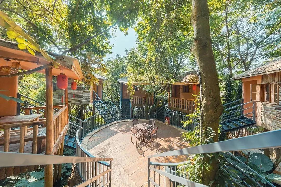 鑻卞痉涔濆窞椹跨珯鏍戜笂娓╂硥鏅偣,鑻卞痉涔濆窞椹跨珯鏍戜笂娓╂硥鎴夸环