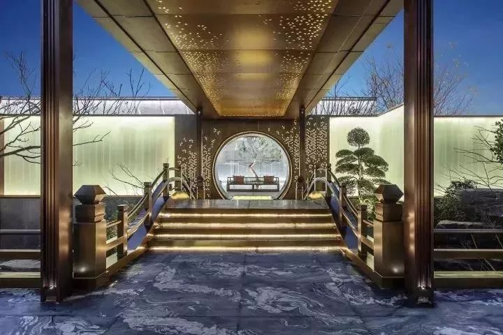 别再见女的就喊美女,见房子就称豪宅,盘一盘上海真正豪宅产品系