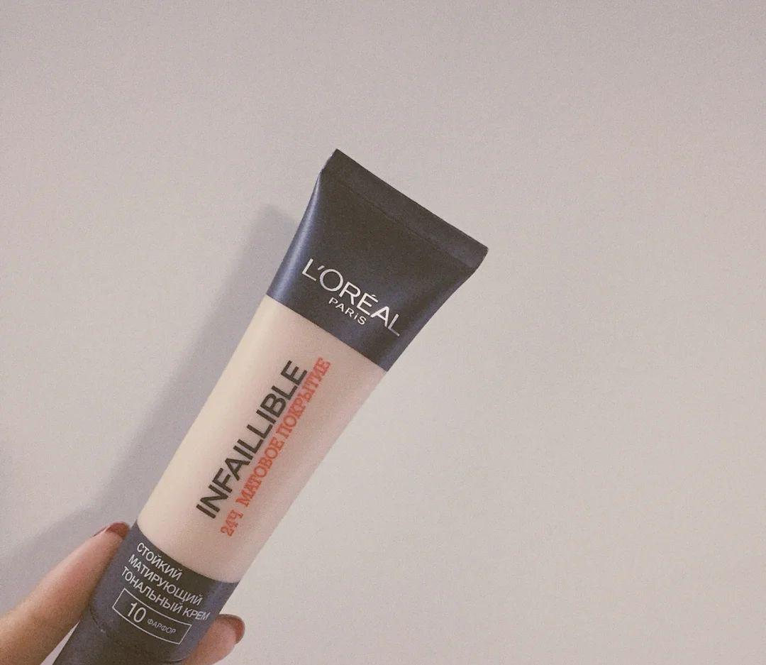 美宝莲和unny白盖粉底哪个好用,美宝莲fitme粉底水润112色号测试