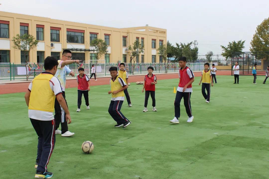 小学课后服务综合素养提升方式,课后服务促进学生个性发展