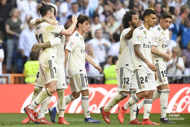 齐达内皇马三连冠换人一杆见影,齐达内大师级技巧