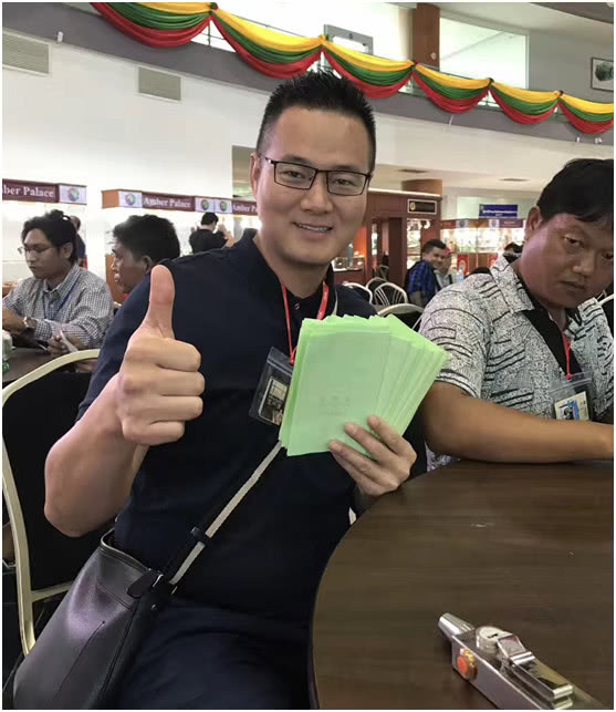 大熊翡翠鉴定靠谱吗,大熊微信买翡翠靠谱吗