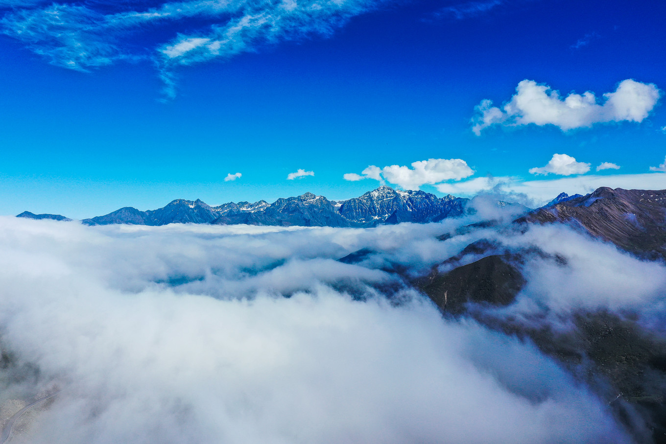 距离成都最近的户外天堂，这里比瑞士、阿尔卑斯还美