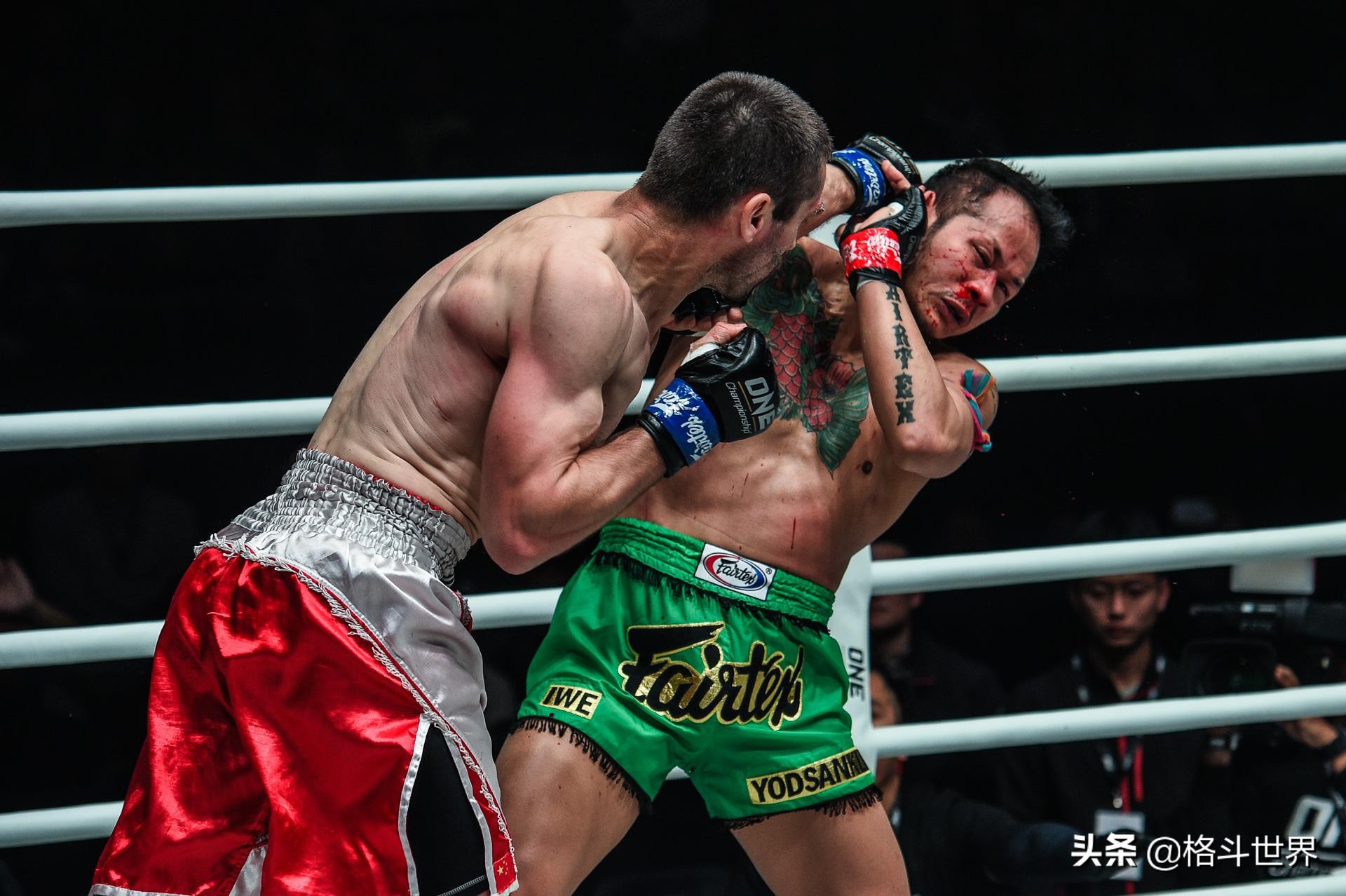 强弩之末，泰拳天王又被爆冷KO，雅桑克莱遭遇十年最惨一败