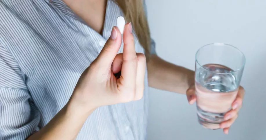 吃了10年抗精神病药，我真的不想吃药了，医生帮帮我吧！