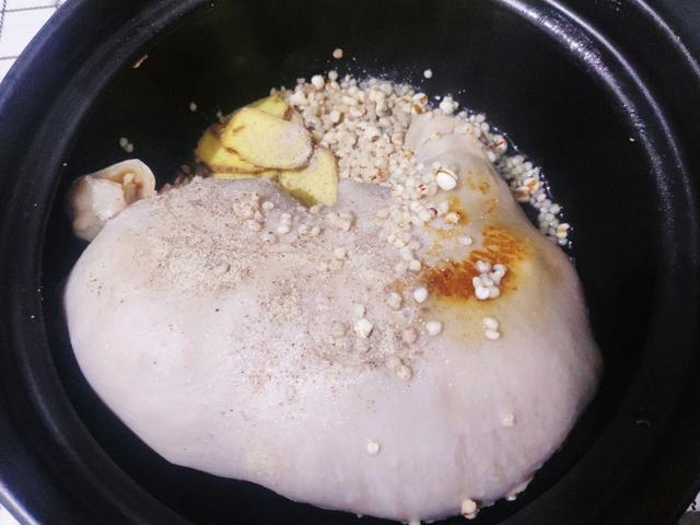 热天胡椒猪肚鸡的正确做法,汤浓肉嫩胡椒猪肚鸡视频