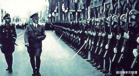 历史怪现象：拿破仑和希特勒为何都非要打苏联？里面有啥猫腻？