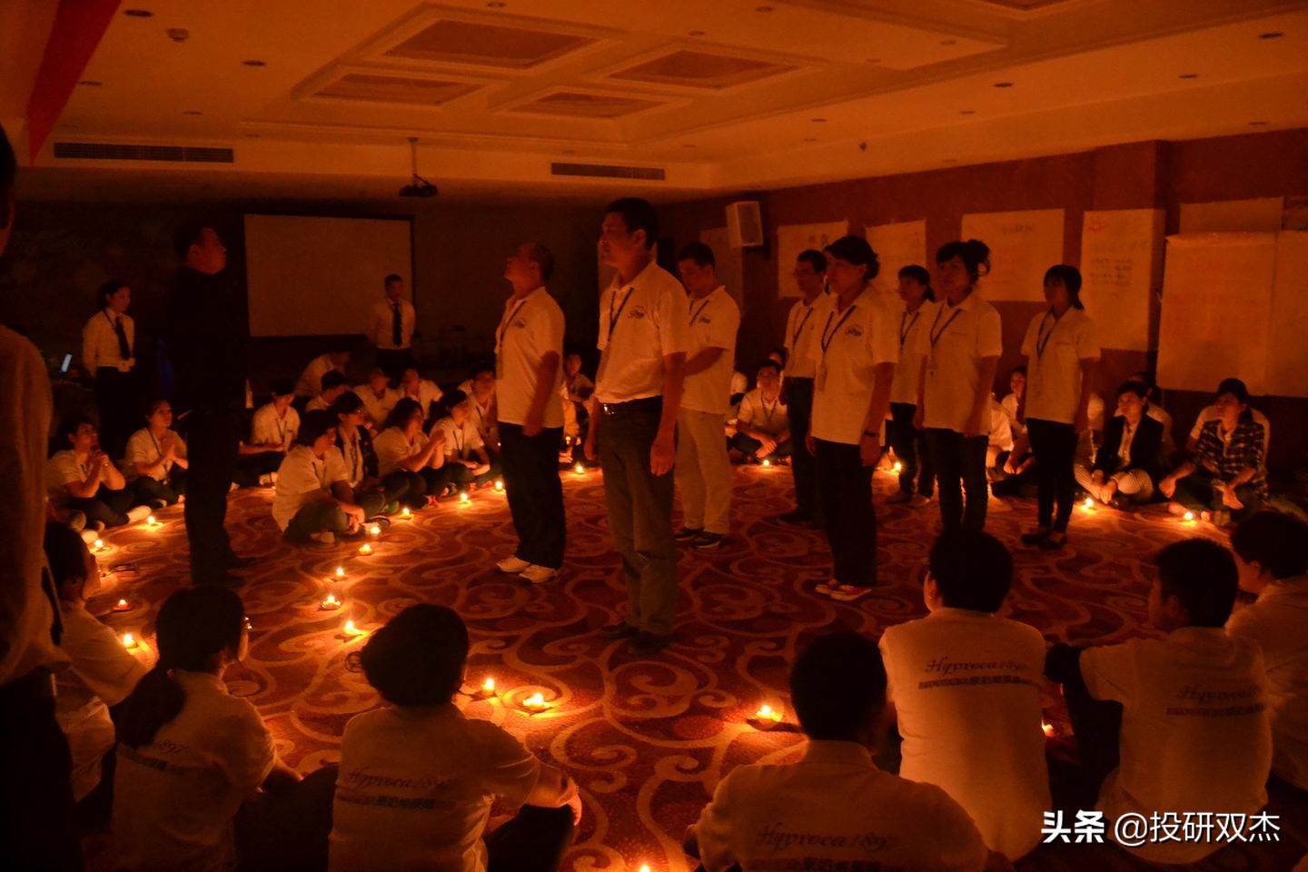 *脑洗**、发疯、猝死：恐怖“灵修课”背后的精神操纵术