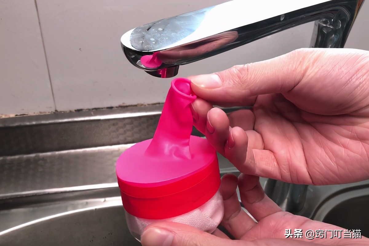 塑料瓶上套气球,如何自制水桶过滤器
