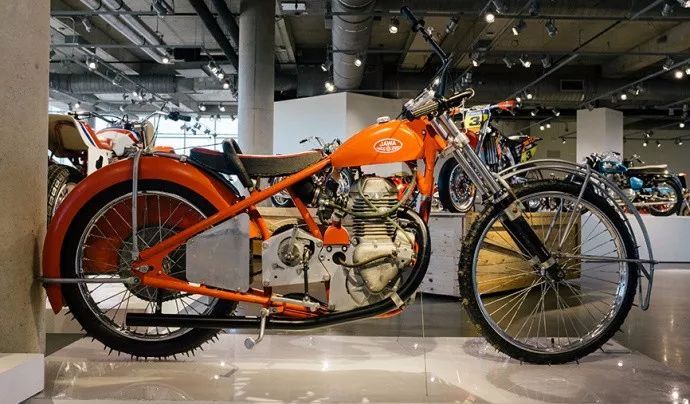 国外意大利摩托车博物馆,古典摩托车博物馆