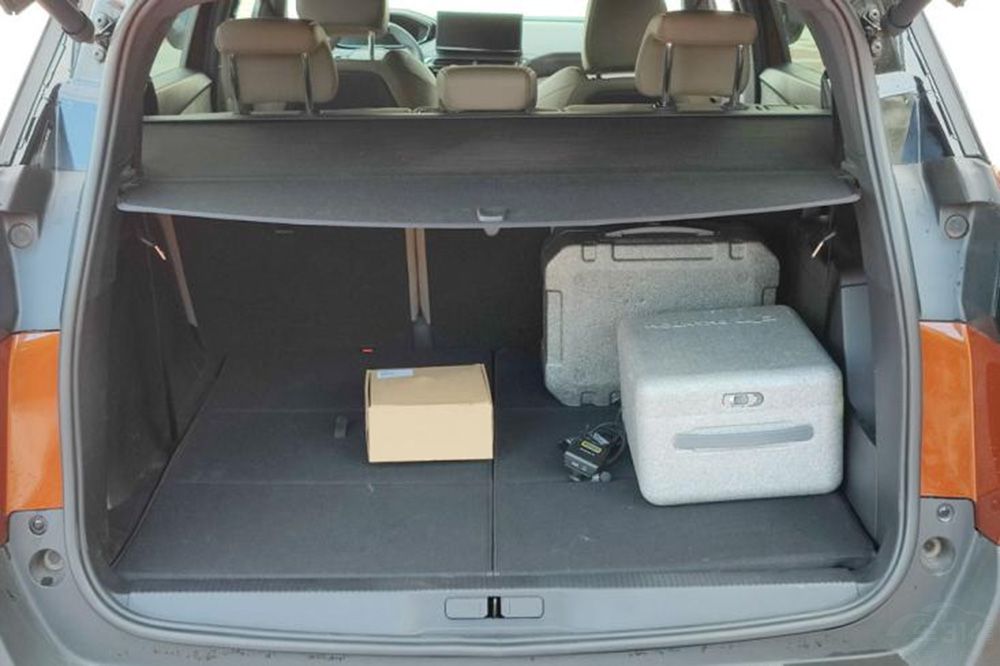 标致5008绕桩评测视频,2023标致5008绕桩测试