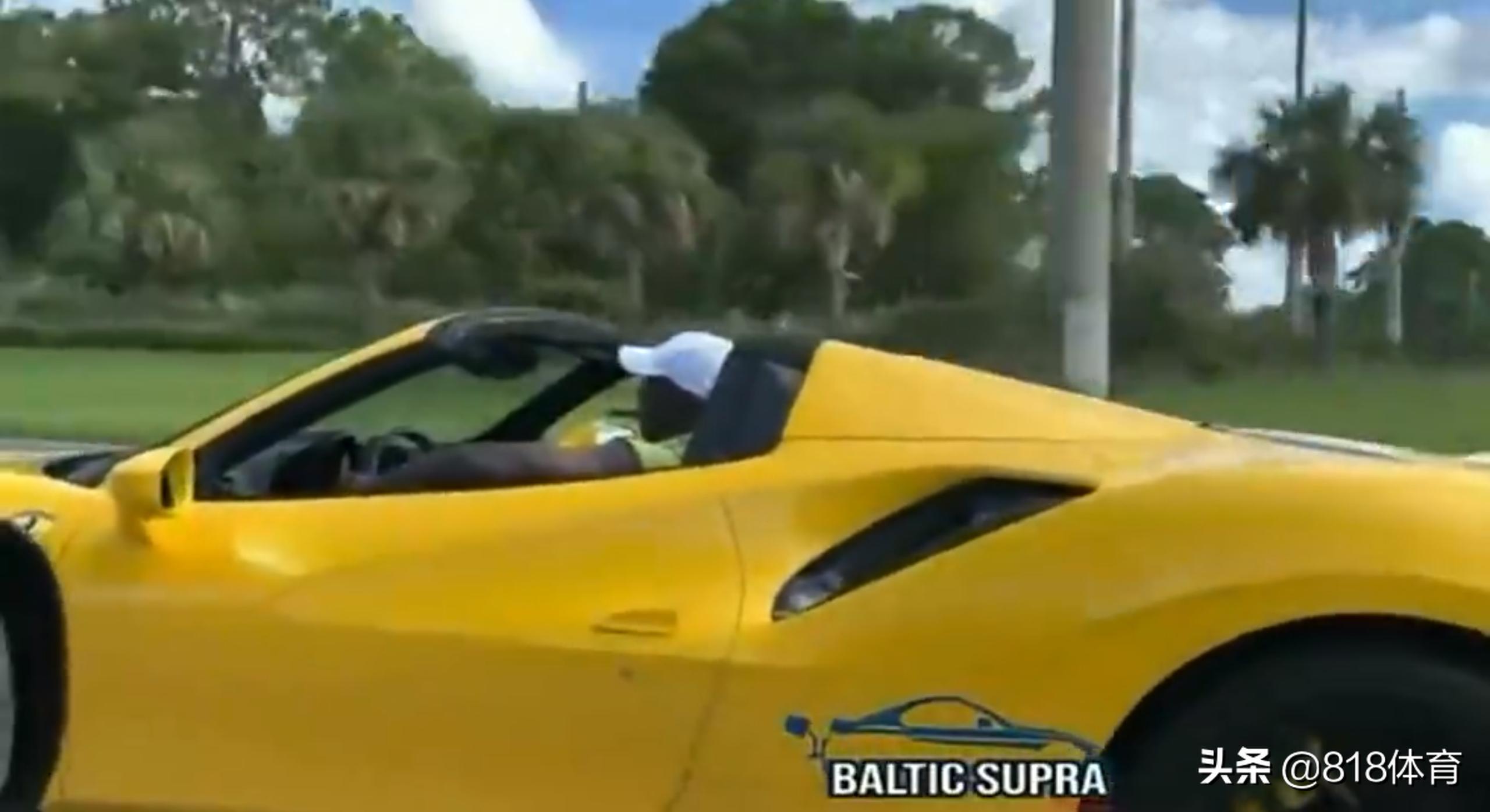 乔丹抽雪茄开法拉利的视频,球迷偶遇乔丹开超跑